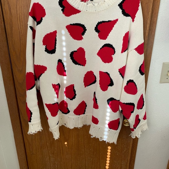 sweater - Picture 3 of 4